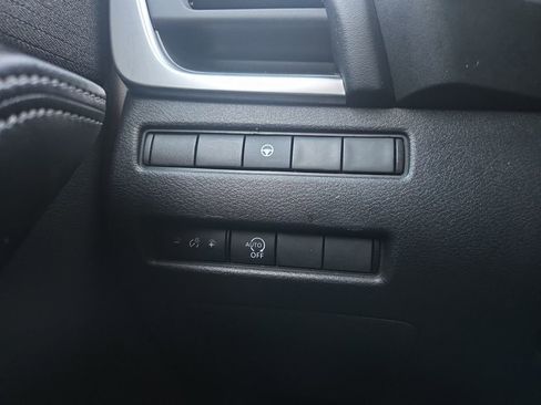 Used 2023 Nissan Rogue SV image 19