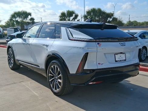 New 2026 Cadillac Lyriq Sport image 4