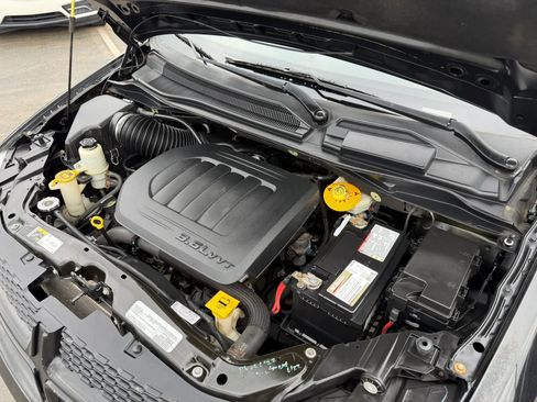 Used 2019 Dodge Grand Caravan GT image 44