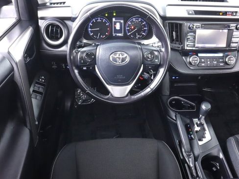 Used 2017 Toyota RAV4 XLE AWD/4WD image 30