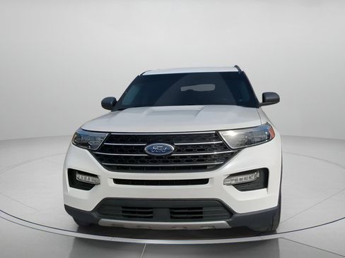 Certified 2020 Ford Explorer XLT w/ Equipment Group 202A image 7