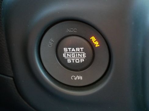 Used 2021 Jeep Gladiator Sport AWD/4WD image 22