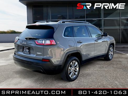 Used 2021 Jeep Cherokee Latitude Plus w/ Sun & Sound Group image 4
