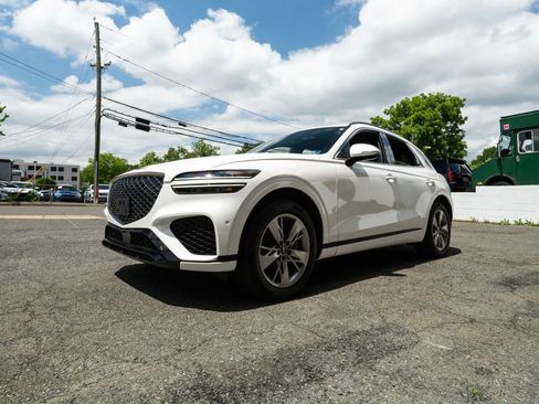 Used 2022 Genesis GV70 3.5T Sport w/ Sport Advanced Package AWD/4WD image 7