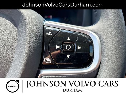 Used 2023 Volvo XC60 B5 Plus AWD/4WD image 22