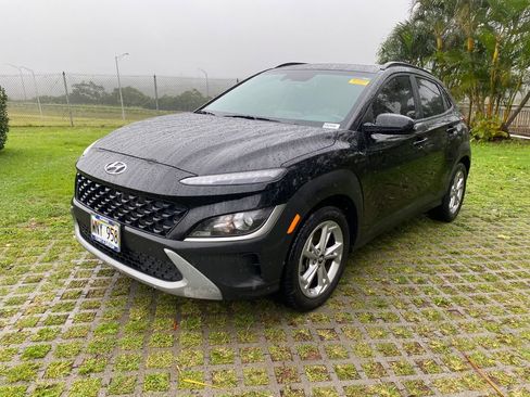 Certified 2022 Hyundai Kona SEL w/ Convenience Package image 3