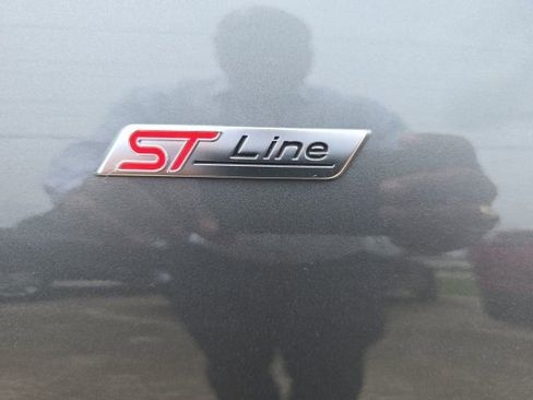 New 2025 Ford Escape ST-Line w/ Cold Weather Package image 9