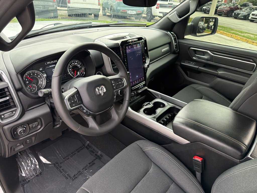 Used 2025 RAM 1500 Big Horn AWD/4WD image 16