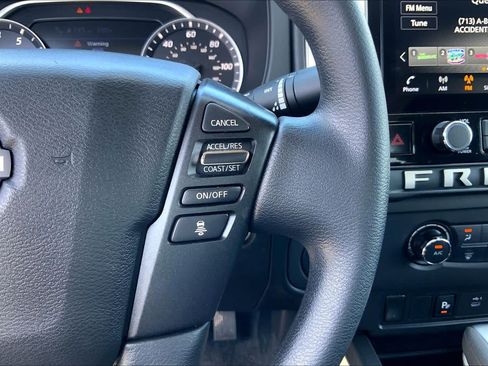 Used 2025 Nissan Frontier SV RWD image 22