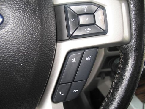 Used 2019 Ford F150 Lariat w/ Equipment Group 502A Luxury AWD/4WD image 36