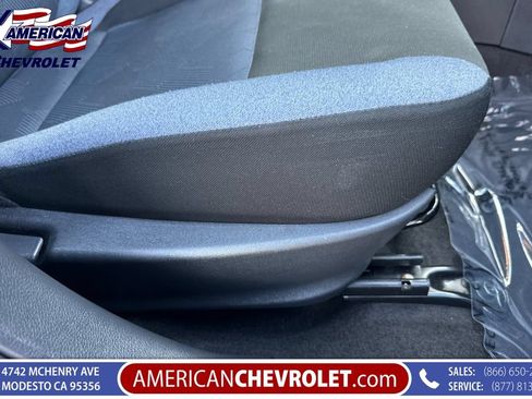 Used 2025 Nissan Versa SV FWD image 23
