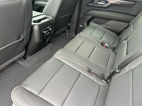 New 2026 GMC Yukon Elevation image 11