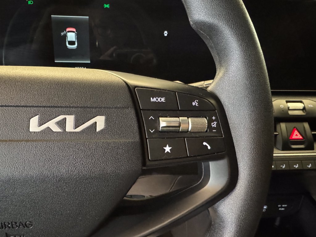 Used 2025 Kia K4 FWD image 11