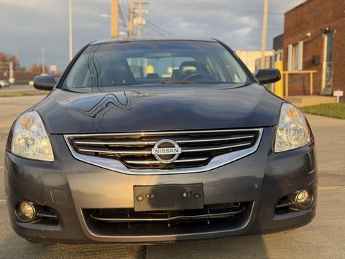 Used 2011 Nissan Altima 2.5 S image 2