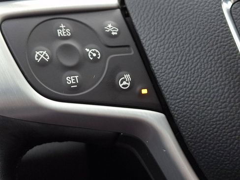 Used 2021 GMC Terrain SLT image 25