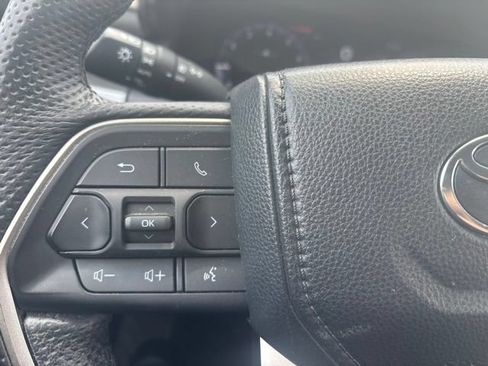 Used 2024 Toyota Tacoma TRD Off-Road w/ TRD Off Road Premium Package AWD/4WD image 17