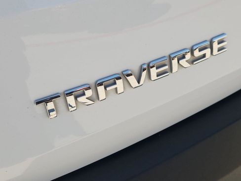 Used 2023 Chevrolet Traverse LT FWD image 30