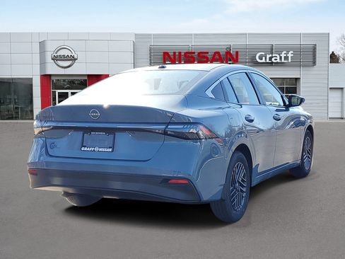 New 2026 Nissan Sentra SV w/ SV Convenience Package FWD image 3