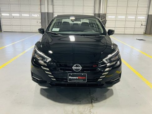 New 2025 Nissan Versa SR w/ Trunk Package image 10