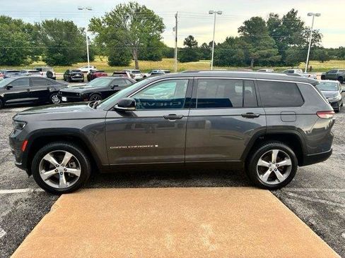 Used 2022 Jeep Grand Cherokee L Limited AWD/4WD image 5
