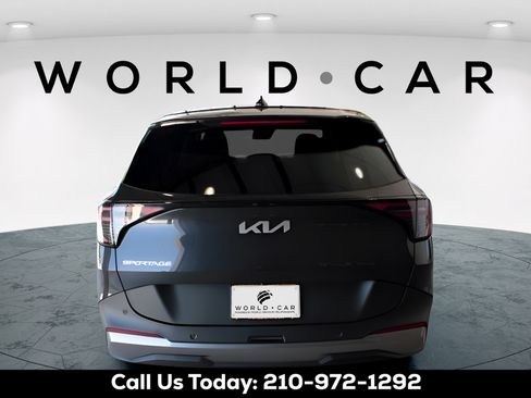 Used 2026 Kia Sportage LX w/ LX Convenience Package FWD image 4