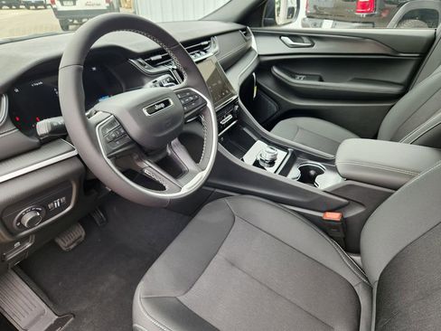 New 2025 Jeep Grand Cherokee L Laredo w/ Luxury Tech Group I image 7