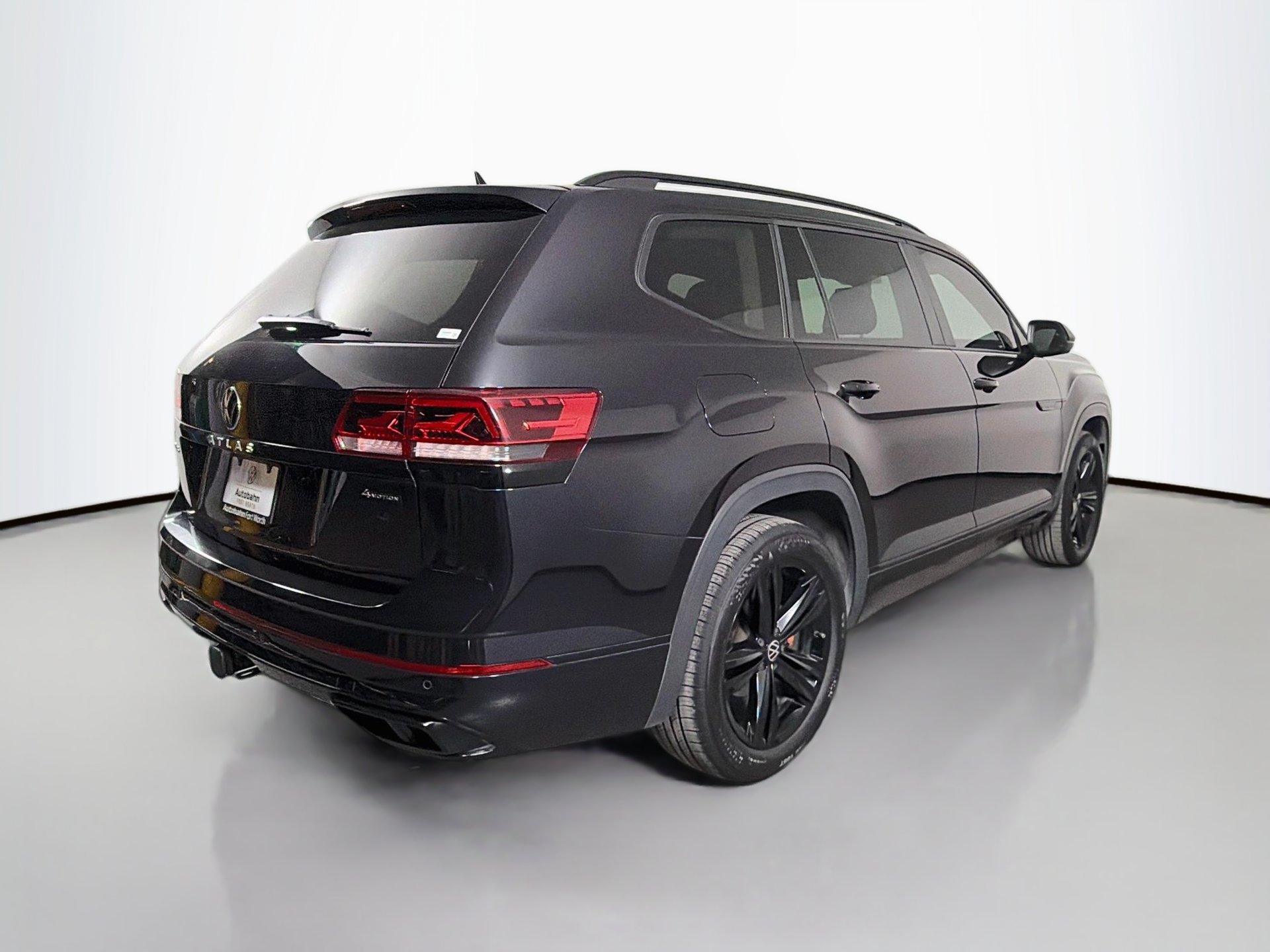 Used 2023 Volkswagen Atlas SEL R-Line AWD/4WD image 5