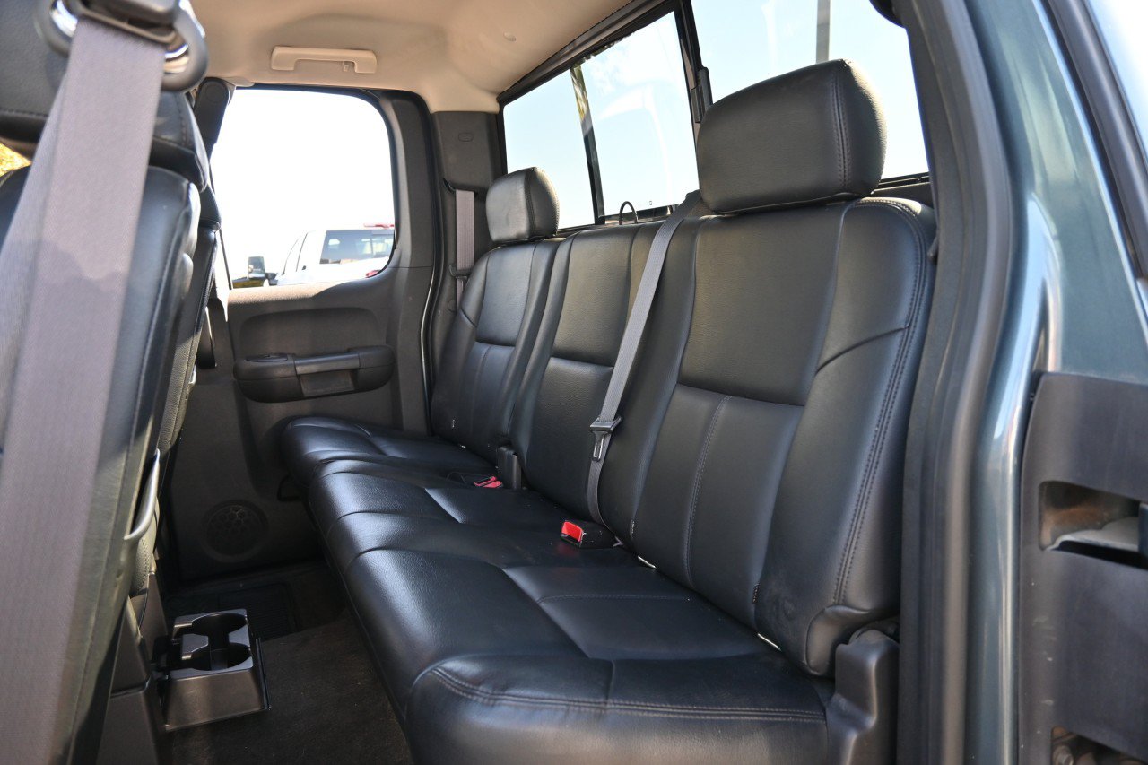 Used 2009 Chevrolet Silverado 1500 LT w/ Texas Edition RWD image 18