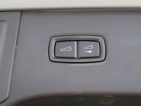 Used 2026 Porsche Cayenne S image 17