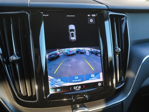 Used 2023 Volvo XC60 B5 Core w/ Protection Package image 26