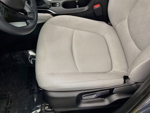Used 2025 Toyota Corolla Cross L AWD/4WD image 19