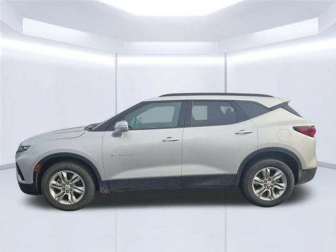 Used 2020 Chevrolet Blazer LT AWD/4WD image 2