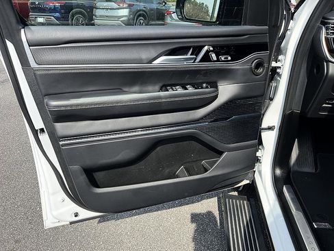 Used 2024 Jeep Grand Wagoneer L Series II w/ Quick Order Packagew 28T image 19