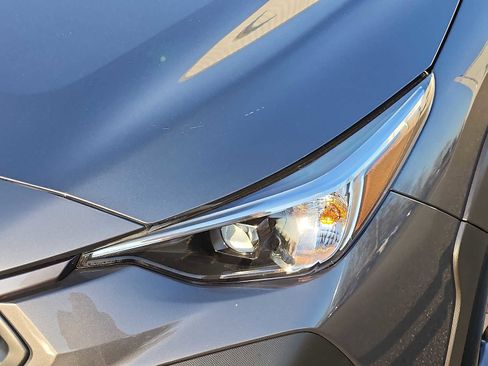 Used 2024 Subaru Crosstrek 2.0i Premium image 8