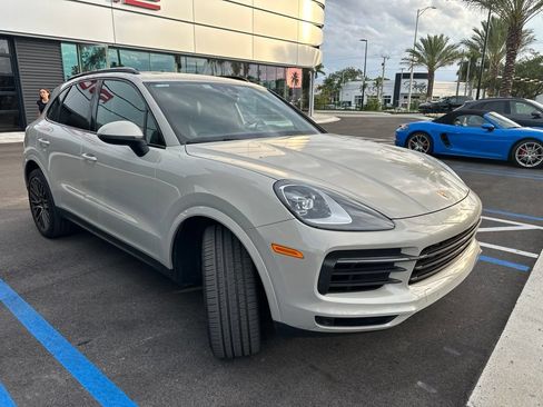 Certified 2020 Porsche Cayenne AWD/4WD image 5