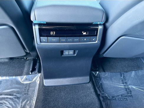 Used 2024 Lexus GX 550 w/ Accessory Package (Z1) image 20