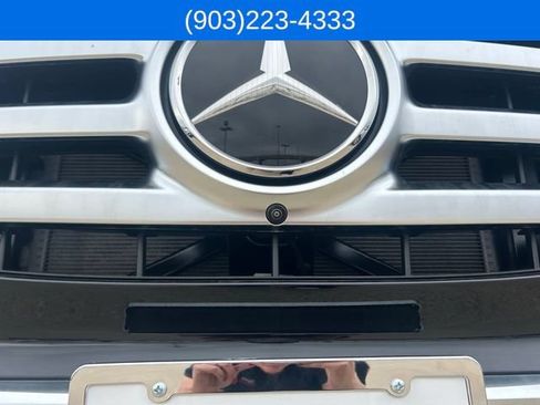 Used 2025 Mercedes-Benz GLS 450 4MATIC image 4