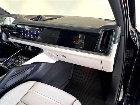 New 2026 Porsche Cayenne AWD/4WD image 22