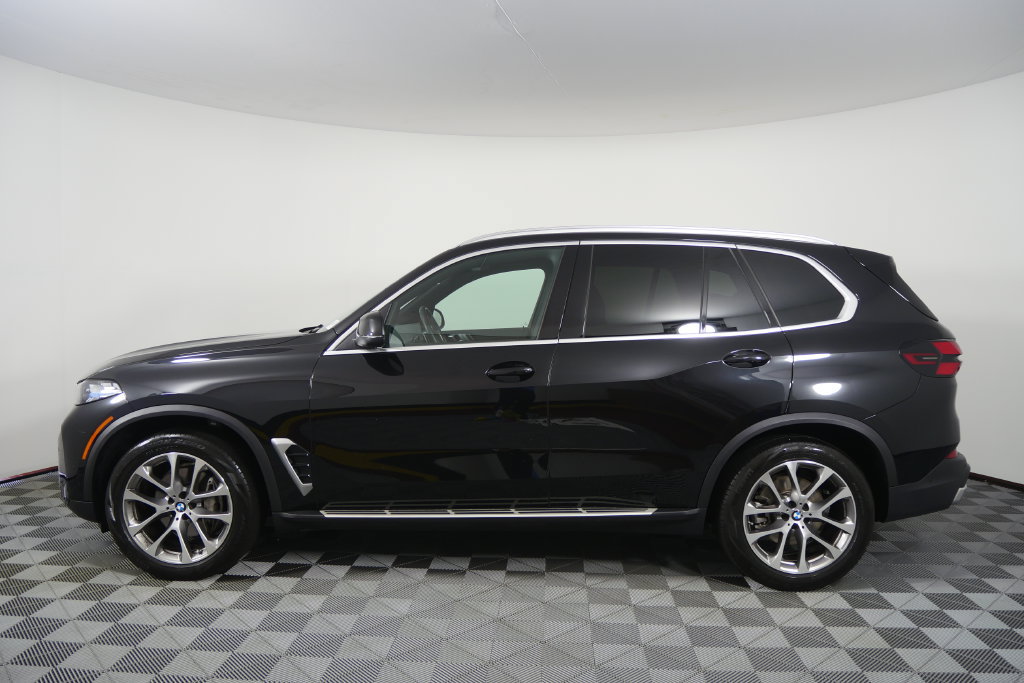 Certified 2024 BMW X5 sDrive40i w/ Premium Package RWD image 7