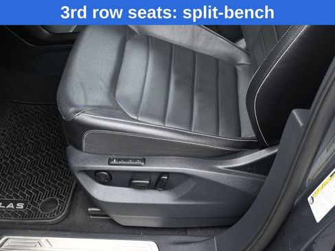 Used 2024 Volkswagen Atlas SEL AWD/4WD image 11