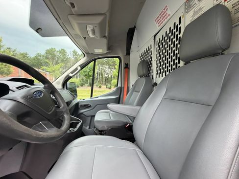Used 2019 Ford Transit 150 148 Medium Roof RWD image 19