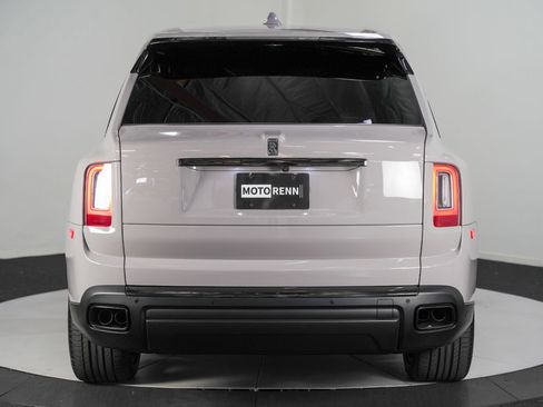 Used 2022 Rolls-Royce Cullinan Black Badge AWD/4WD image 9