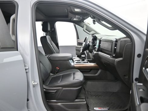 Used 2024 Chevrolet Silverado 1500 RST w/ Dark Appearance Package image 34