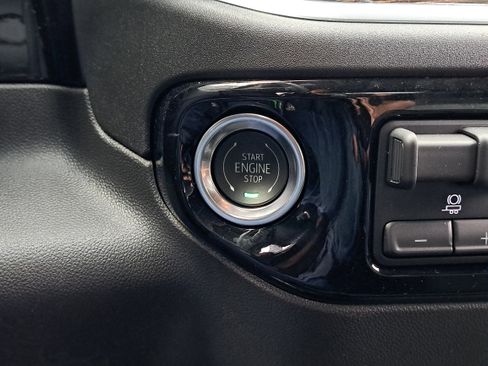 New 2025 GMC Sierra 1500 Elevation w/ LPO, Elevation Black Package image 32