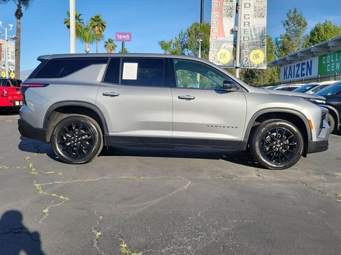 Used 2024 Chevrolet Traverse LS w/ Midnight/Sport Edition image 27