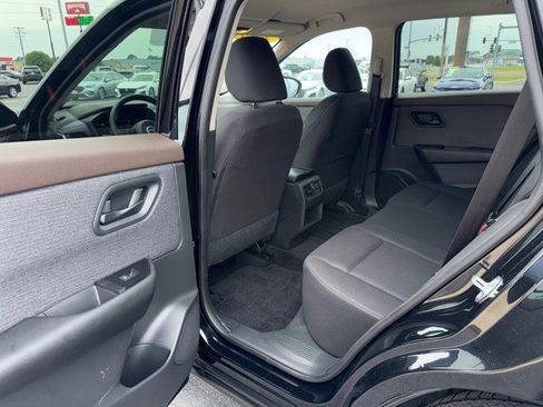 Used 2023 Nissan Rogue S AWD/4WD image 12