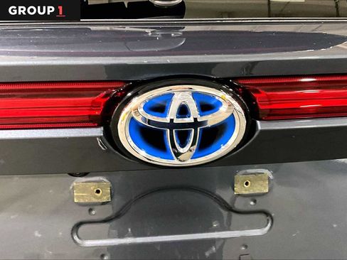 Certified 2024 Toyota Venza Limited image 30