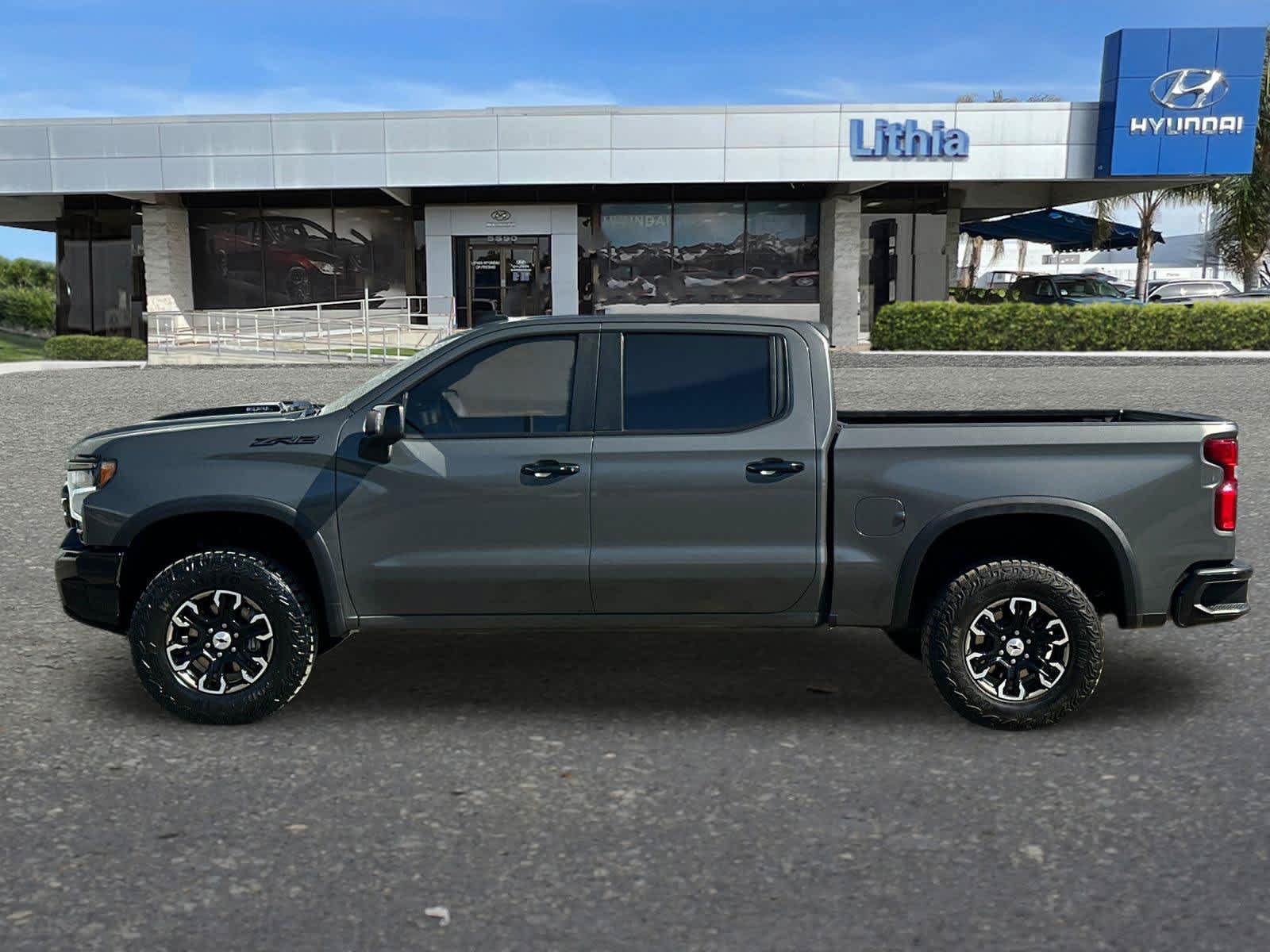 Used 2024 Chevrolet Silverado 1500 ZR2 w/ Technology Package AWD/4WD image 6