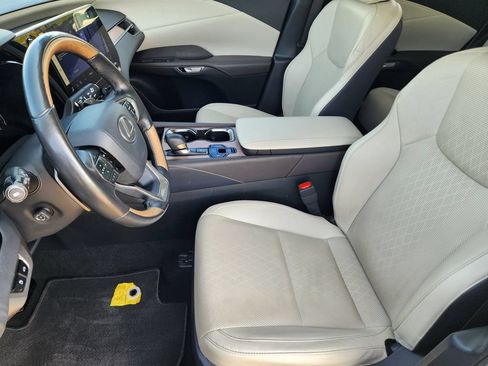 Used 2023 Lexus RX 350 Premium Plus w/ Cold Area Package FWD image 13