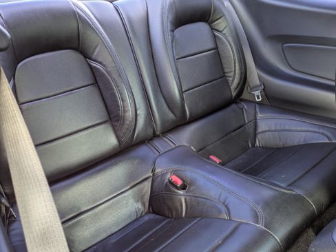 Used 2015 Ford Mustang GT image 15